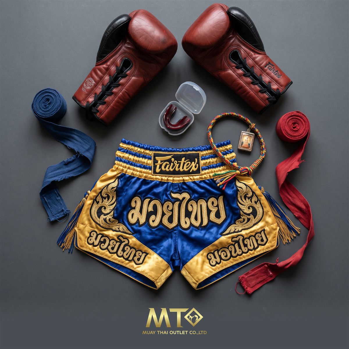 Muay Thai starter kit: gloves, shorts, hand wraps and mouthguard